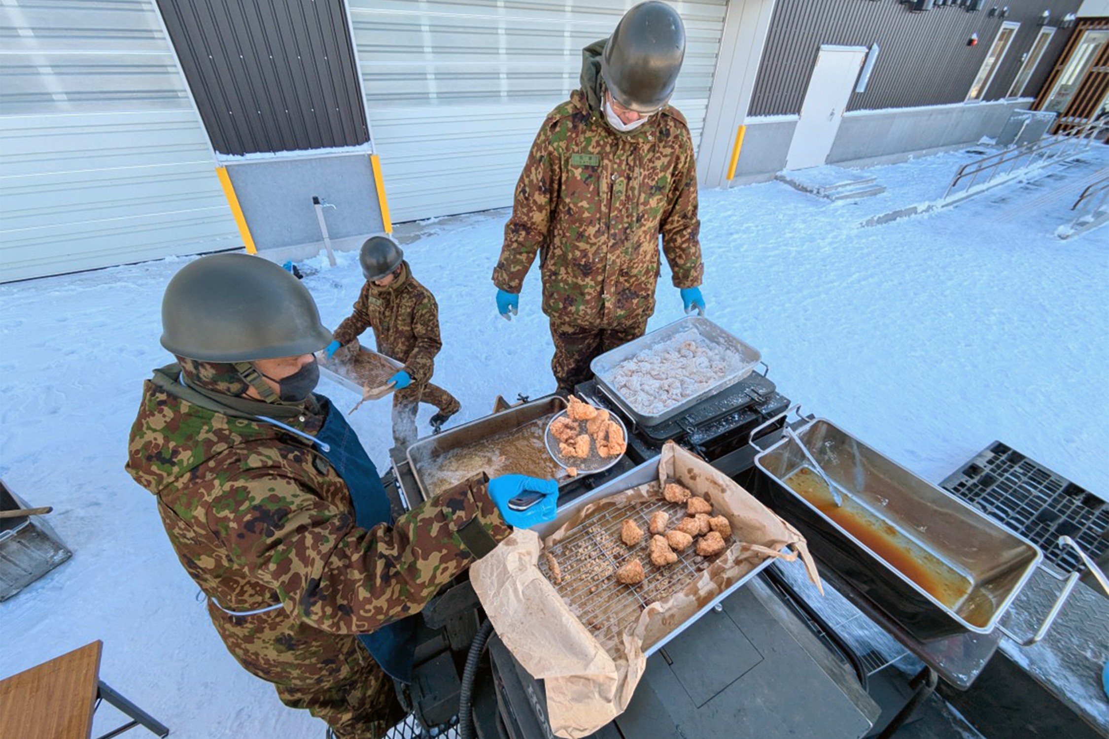 連隊ナンバーワンの味で支援 炊き出しと装備展示で防災訓練に参加｜美幌駐屯地