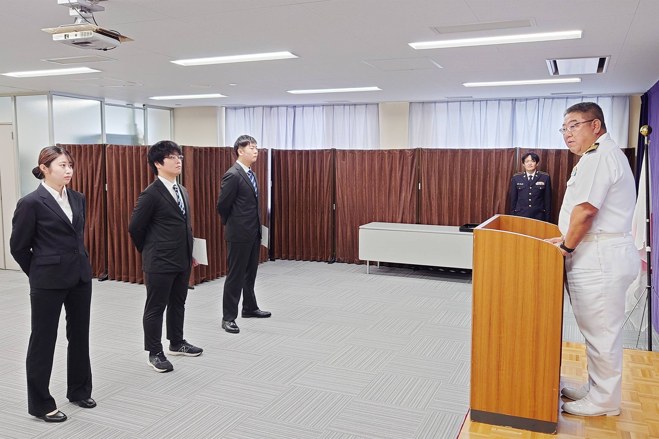 新たな一歩踏み出す 予備自衛官補に辞令書交付｜函館地本