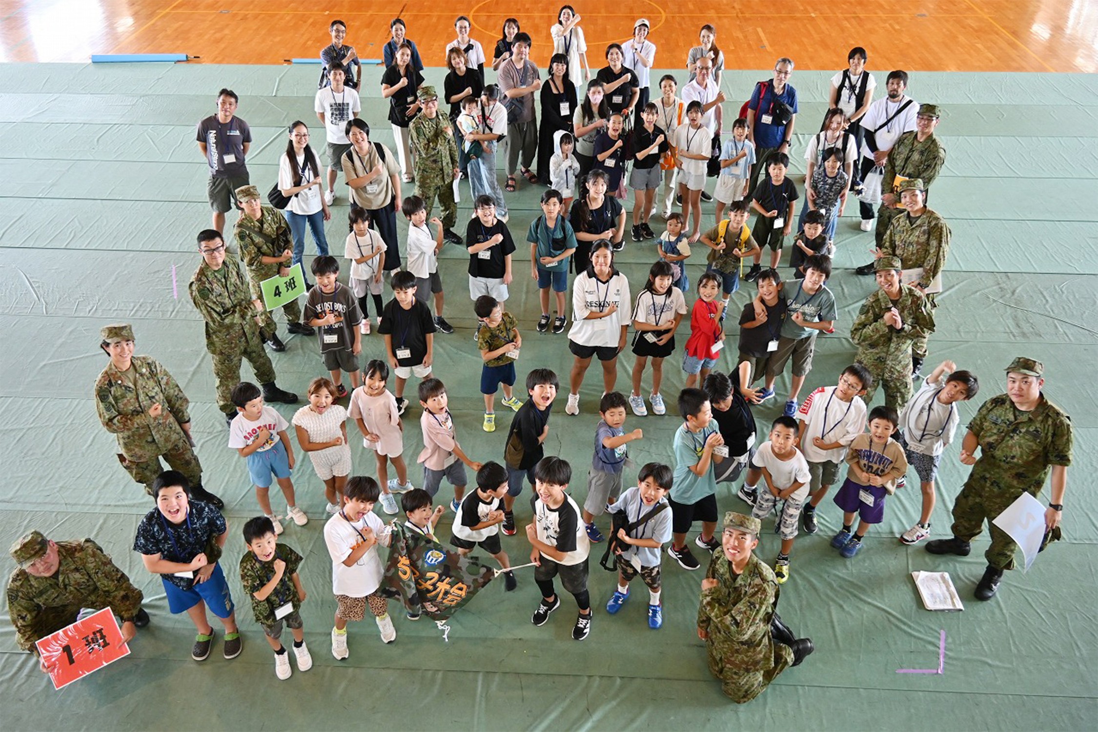 自衛官なりきり体験に夢中 ちびっ子大会で笑顔あふれる一日｜豊川駐屯地