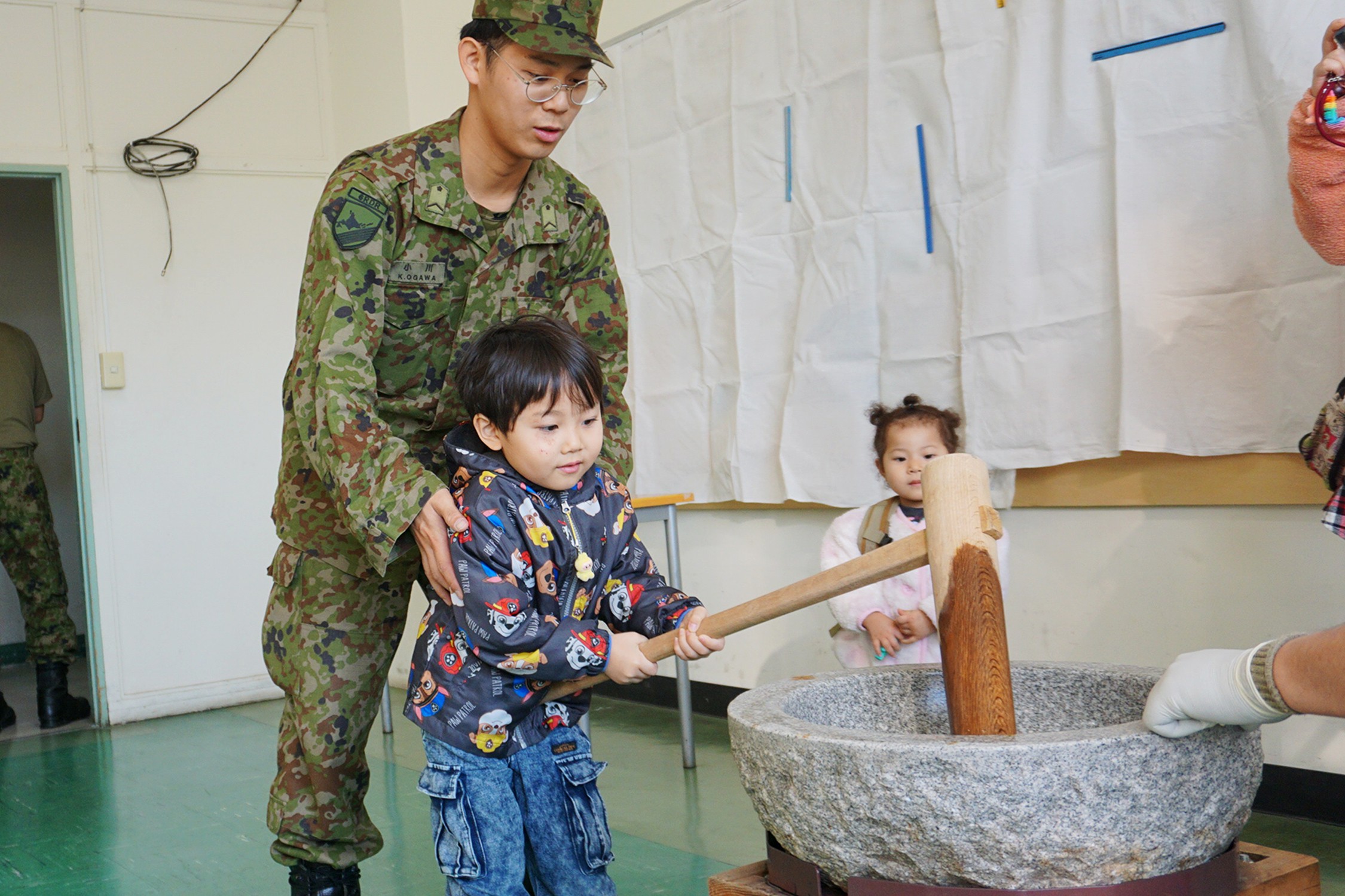 「ヨイショ！」の声響く 家族参加で深まる絆｜美幌駐屯地