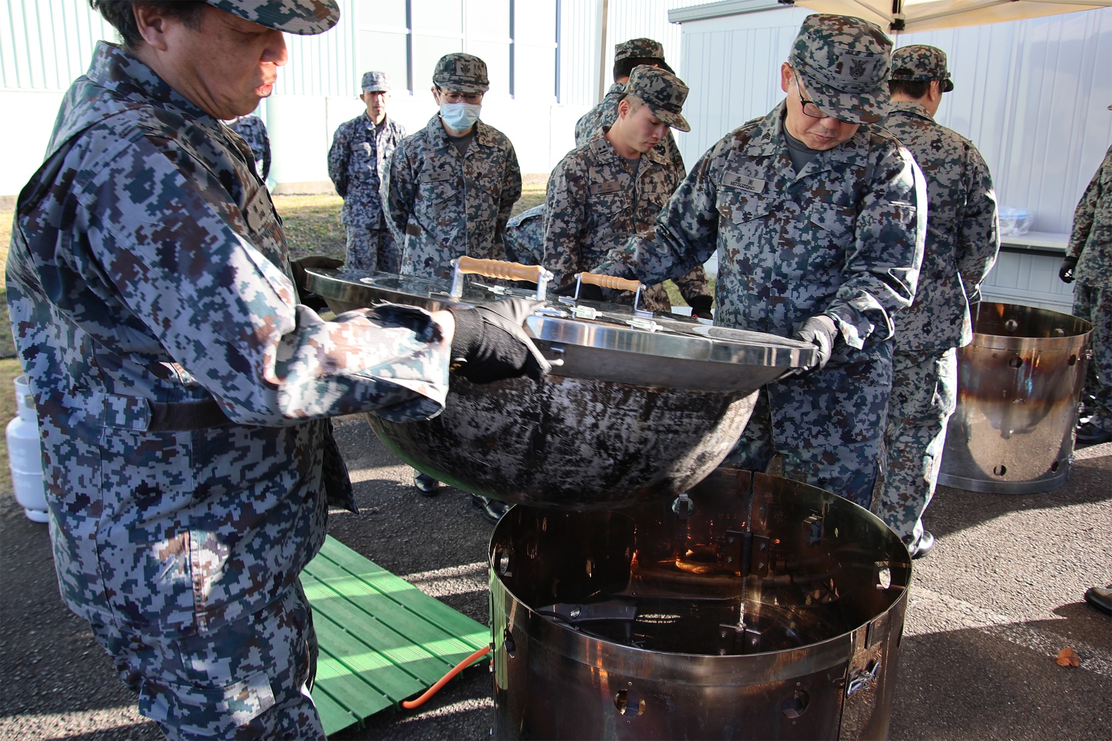 予備自招集訓練Vol.2 美味しく炊くポイントは“音”と“におい”｜入間基地