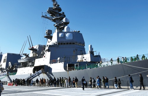 <span class='paid-label'>[会員限定]</span> 長崎県民に自衛隊を知ってほしい！護衛艦「すずつき」に約3000人｜長崎地本