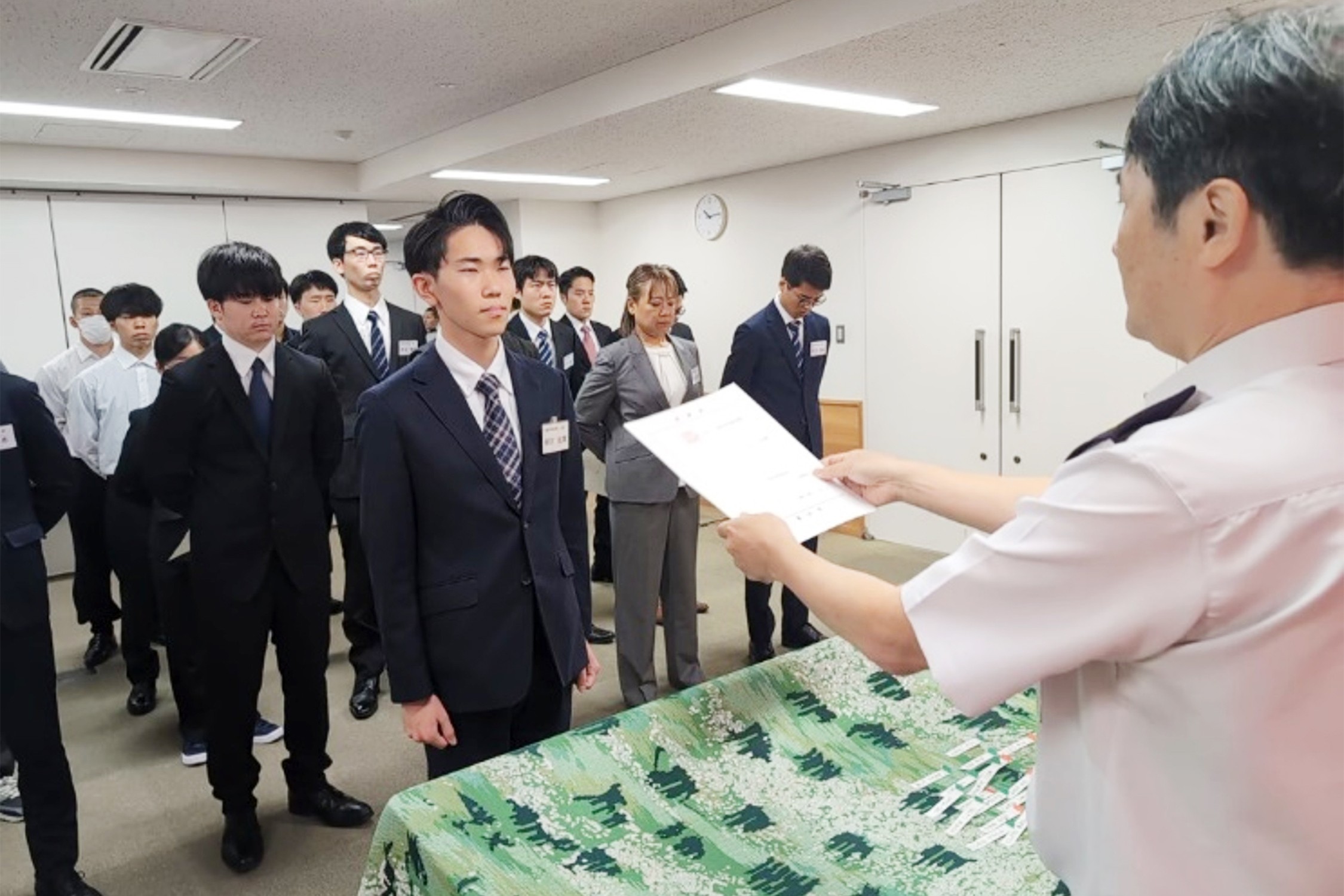 予備自衛官補に辞令交付 国防を担う決意を胸に｜京都地本