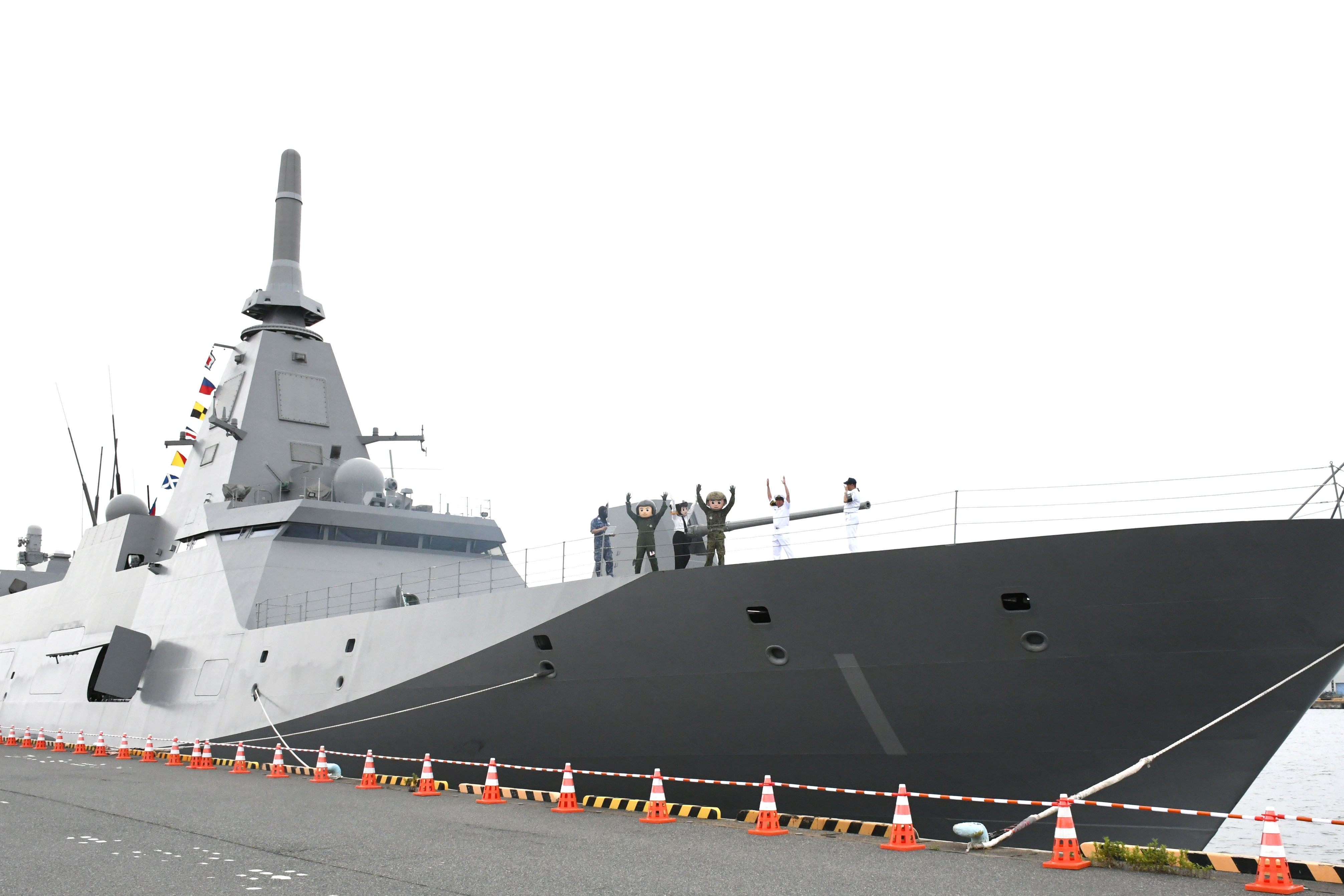 千葉港が熱い―2300人が護衛艦「もがみ」に大興奮＆大盛況｜千葉地本