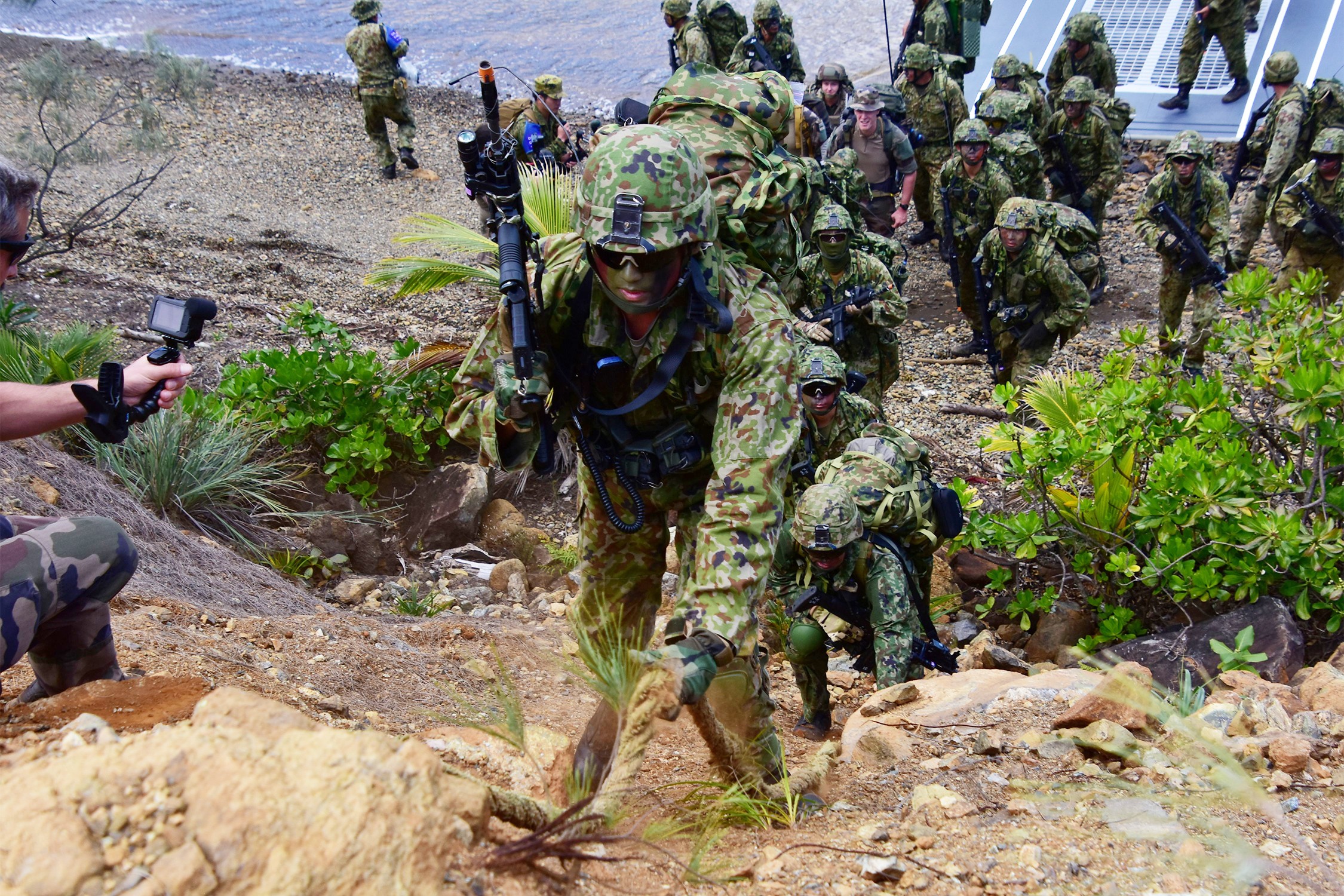 日仏で磨く戦術と絆 日仏共同訓練「ブリュネ・タカモリ」｜秋田駐屯地