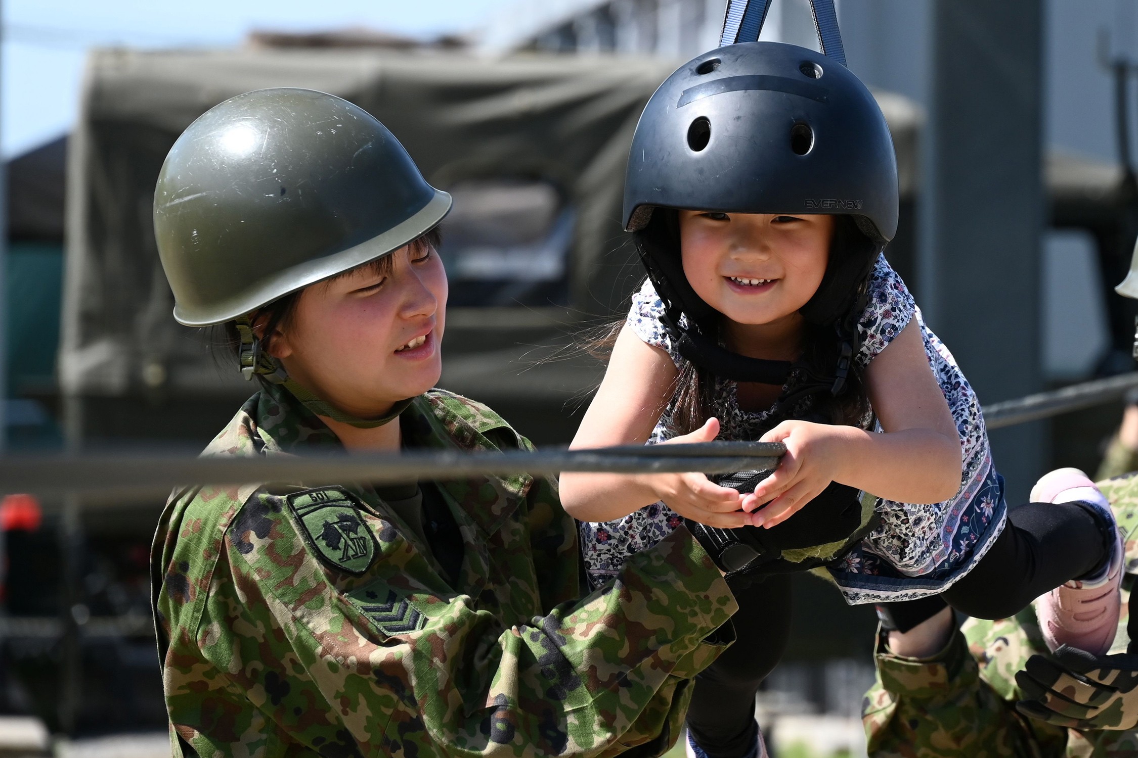陸上自衛隊 第14旅団　旅団長チャレンジ 陸上自衛隊 記念行事に多くの人 「グリーン 第14旅団創隊20周年 その他
